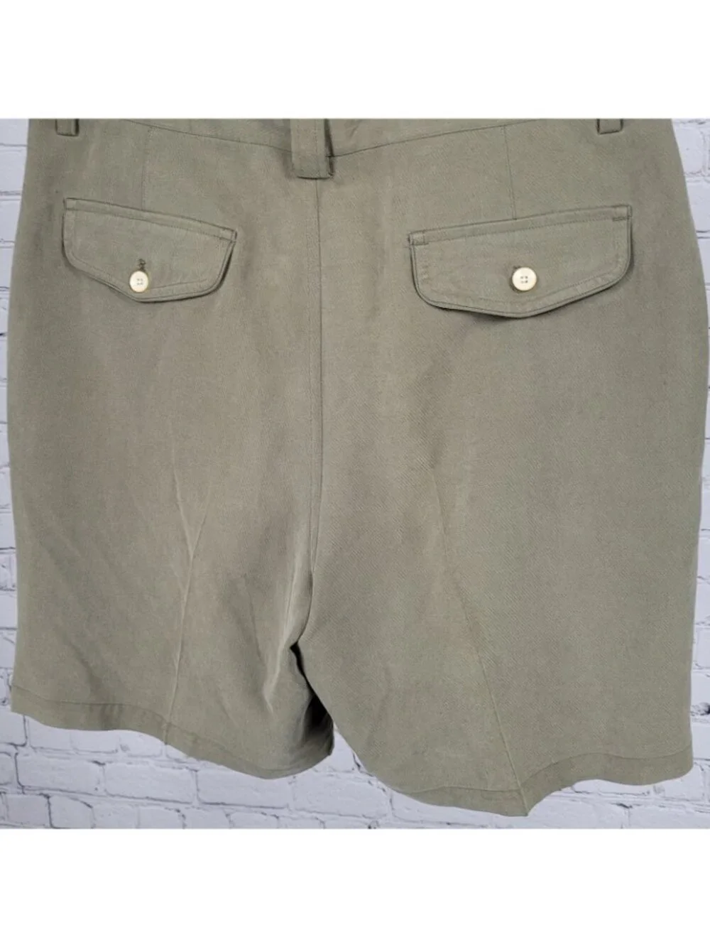 Caribbean Green 100% Silk Pleated Front Pockets Casual Shorts 36 (36x8.5)